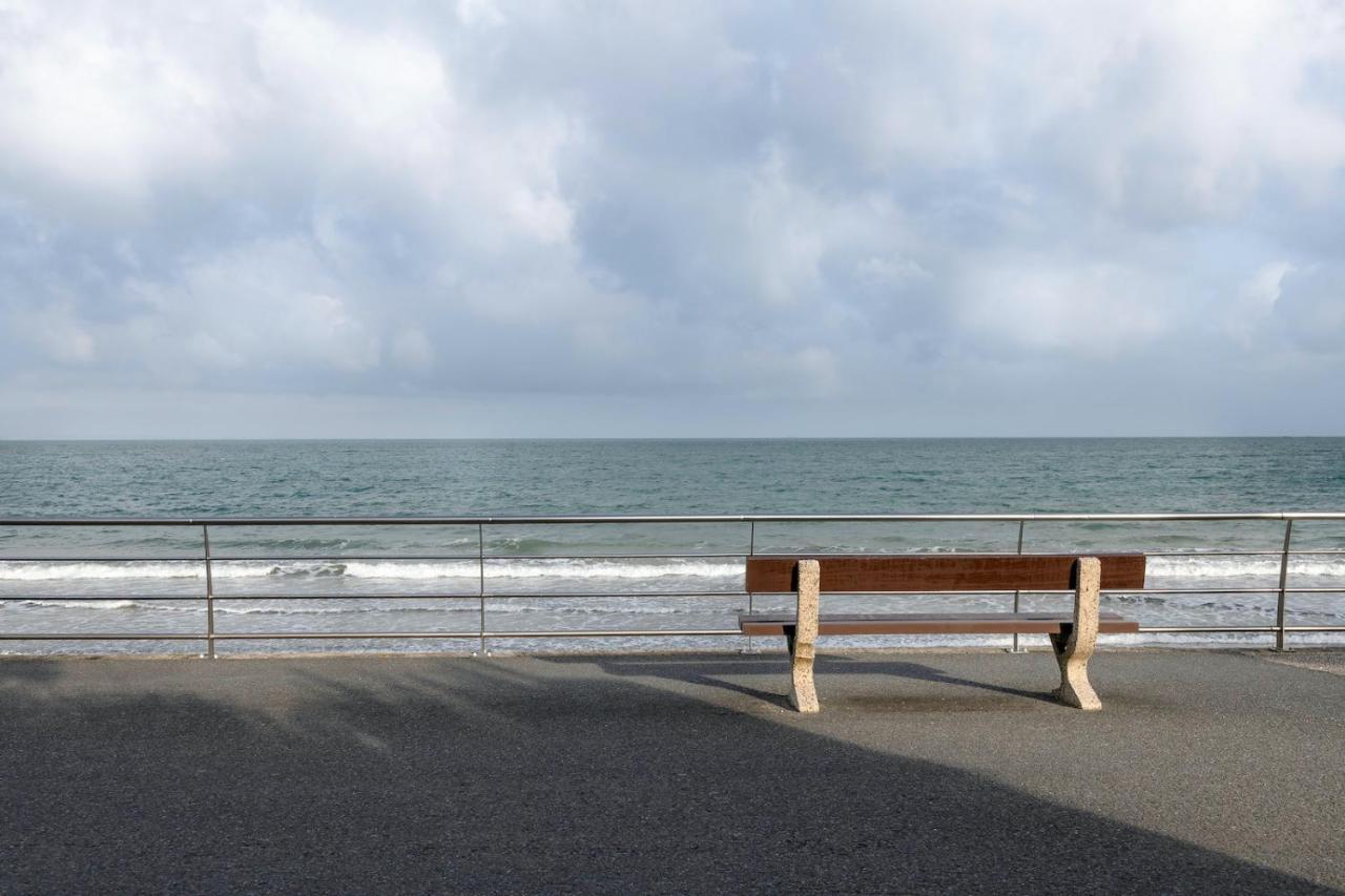 Sejour Pour 6 Face A La Grande Plage De Pleneuf Exterior photo